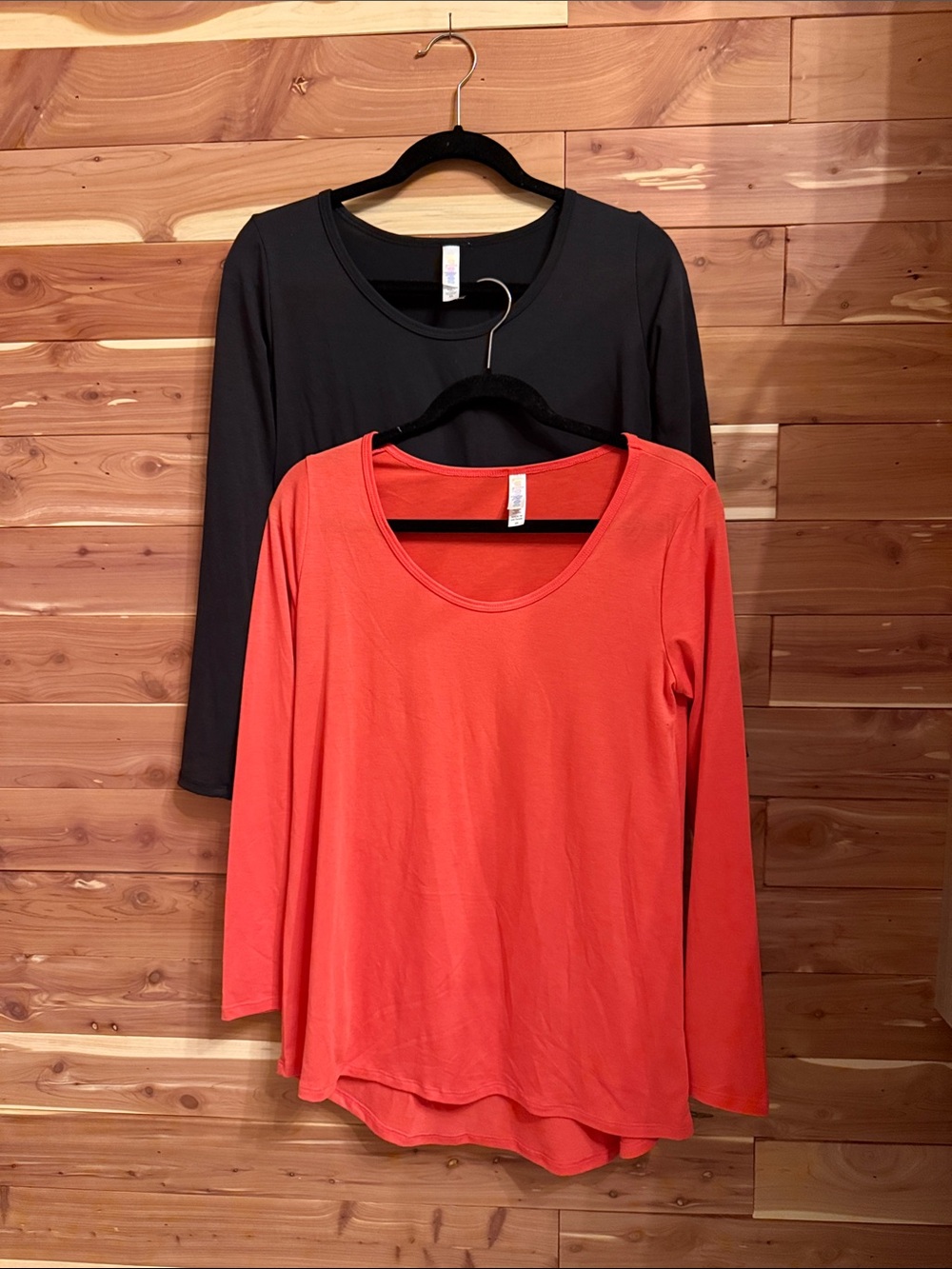 LuLaRoe Long Sleeve Scoop Neck Tops in Coral and Black